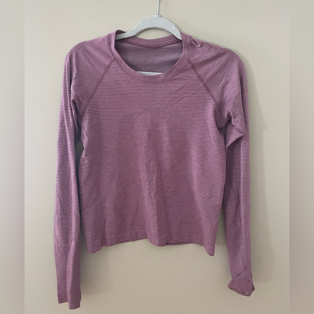 Lululemon like new swiftly long sleeve shortened purple